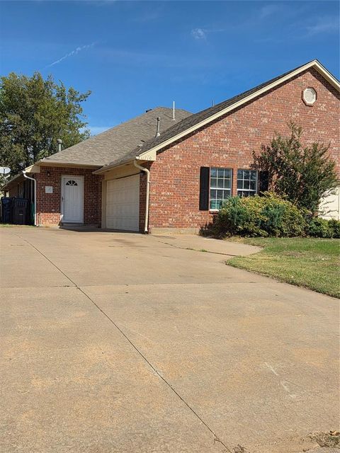 Photo of 11719 Hollyrock Court, Oklahoma City, OK 73099 (MLS # 1224697)
