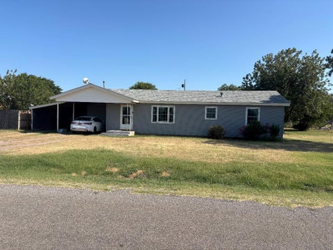 Photo of 722 E 8th Street, Olustee, OK 73560 (MLS # 1237313)