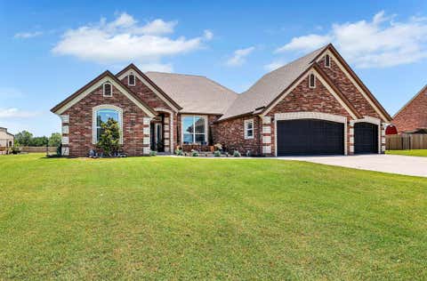 Photo of 1389 County Street 2989, Blanchard, OK 73010 (MLS # 1235596)