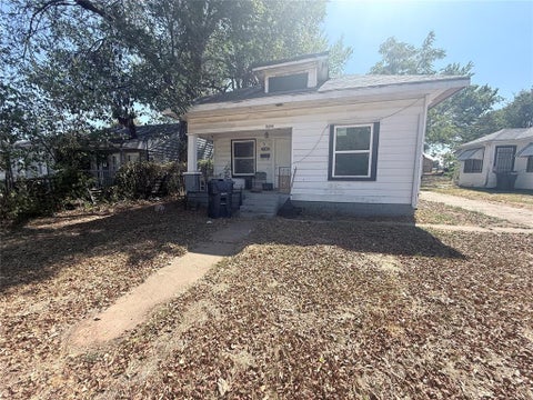 Photo of Oklahoma City, OK 73117 (MLS # 1250619)