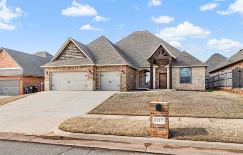 Photo of 1113 Lindsey Lane, Moore, OK 73160 (MLS # 1234099)