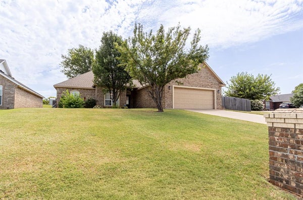 2318 TAILWINDS DR, PURCELL, OK 73080 - Image b1a41420d0bc68ca55db4d757348a9c0/1313036498