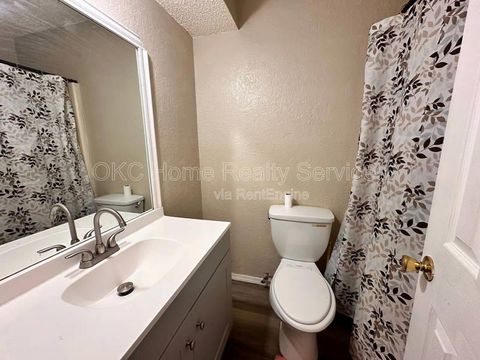Photo of 109 SE 42nd Street #D, Oklahoma City, OK 73129 (MLS # 1218315)