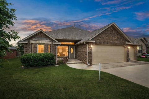 Photo of 3212 E Valley Meadow, Norman, OK 73071 (MLS # 1238967)
