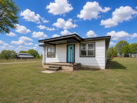 Photo of 10050 E Maguire Road, Noble, OK 73068 (MLS # 1221841)