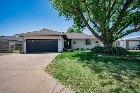 Photo of 77 W Okarche Avenue, Okarche, OK 73762 (MLS # 1230499)