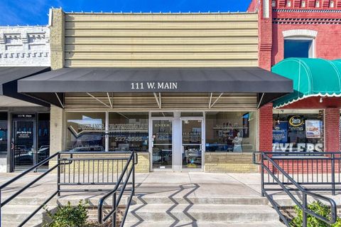 Photo of 111 W Main Street, Purcell, OK 73080 (MLS # 1218034)