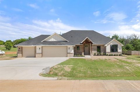 Photo of 2416 Black Jack Court, Blanchard, OK 73010 (MLS # 1230331)