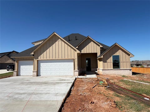 Photo of 9525 Sultans Water Way, Yukon, OK 73099 (MLS # 1250848)