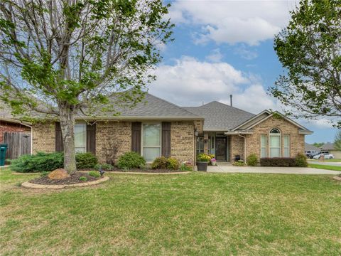 Photo of 10901 SW 31st Street, Yukon, OK 73099 (MLS # 1224678)