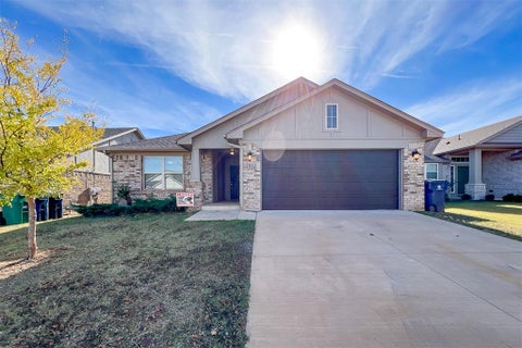 Photo of 12932 NW 3rd Terrace, Yukon, OK 73099 (MLS # 1246333)