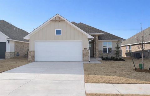 Photo of 14009 Giverny Avenue, Yukon, OK 73099 (MLS # 1217459)