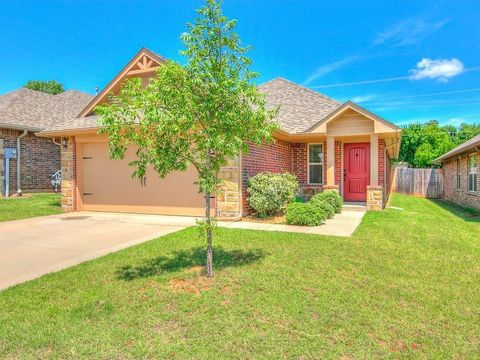 Photo of 804 Stag Trail, Edmond, OK 73012 (MLS # 1224745)