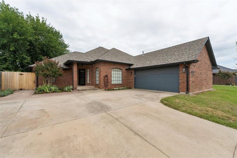 Photo of 1405 Jami Drive, Norman, OK 73071 (MLS # 1233864)