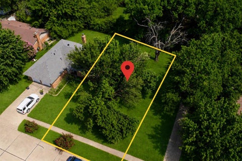 Photo of 1823 Rolling Stone Drive, Norman, OK 73071 (MLS # 1240308)