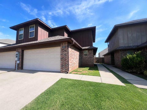 Photo of 2165 Buena Vida Lane, Edmond, OK 73013 (MLS # 1237460)