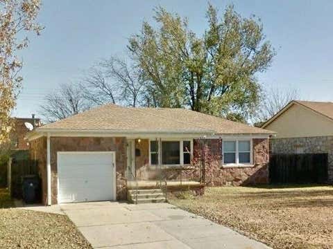 Photo of 1809 Oxford Way, Oklahoma City, OK 73120 (MLS # 1245550)