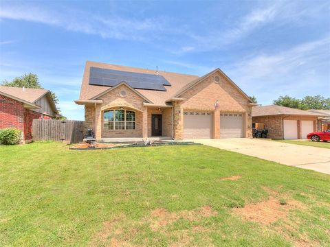Photo of 613 SW 7th St., ST #S.W. 7th St., Moore, OK 73160 (MLS # 1237337)