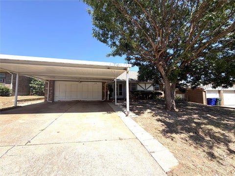 Photo of 109 W Campbell Drive, Midwest City, OK 73110 (MLS # 1247833)
