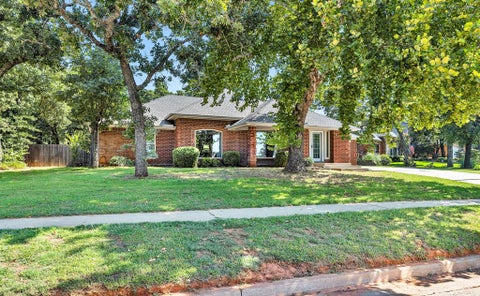 Photo of 1310 Choctaw Trail, Blanchard, OK 73010 (MLS # 1240765)