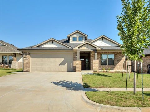 Photo of 3213 Pagoda Pead Drive, Yukon, OK 73099 (MLS # 1233775)