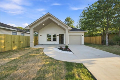 Photo of 313 SE 51st Street, Oklahoma City, OK 73129 (MLS # 1245803)