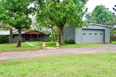 Photo of 980916 S Highway 18 Highway, Chandler, OK 74834 (MLS # 1222190)