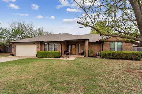 Photo of 16909 Applebrook Drive, Edmond, OK 73012 (MLS # 1222667)
