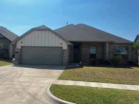 Photo of 8212 NW 151st Street, Edmond, OK 73013 (MLS # 1217322)