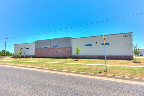 Photo of 1800 W Tecumseh Road #104, Norman, OK 73069 (MLS # 1202172)