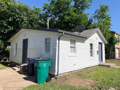 Photo of 2912 N Independence Avenue, Oklahoma City, OK 73107 (MLS # 1223133)