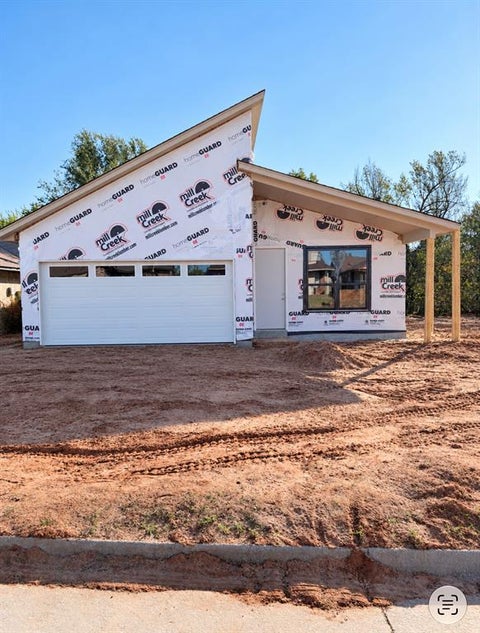 Photo of 2212 Warrior Circle, Oklahoma City, OK 73121 (MLS # 1253173)