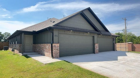 Photo of 11517 University Drive, Oklahoma City, OK 73114 (MLS # 1241740)