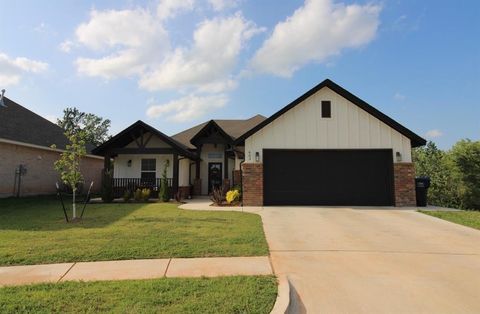 Photo of 603 Cedar Hill Way, Washington, OK 73093 (MLS # 1230120)