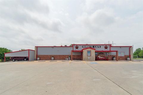 Photo of 2406 Weedn Boulevard, Purcell, OK 73080 (MLS # 1221880)