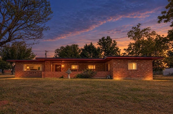 1628 W CAROLINA AVE, CHICKASHA, OK 73018 - Image b8eb1fda4bd3c2b35545aa75c3e83d40/285236746