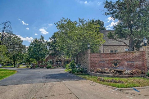 Photo of 2521 Mcgee Drive #5, Norman, OK 73072 (MLS # 1249543)
