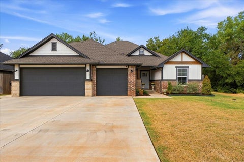 Photo of 2301 Creekview Drive, Moore, OK 73160 (MLS # 1249916)