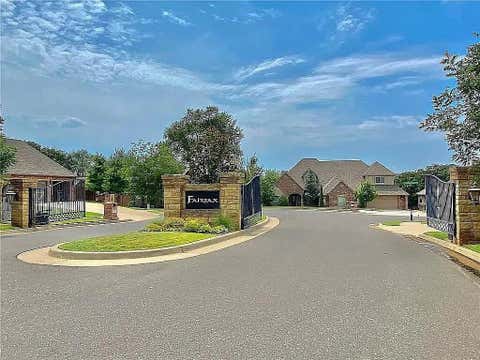 Photo of 2932 Lakeshire Ridge Way, Edmond, OK 73034 (MLS # 1229875)