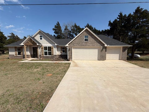 Photo of 940 S May Avenue, Guthrie, OK 73044 (MLS # 1218372)