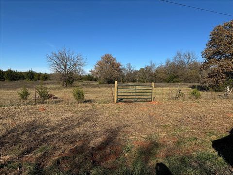 Photo of 000 Cemetery Road, Noble, OK 73068 (MLS # 1200734)