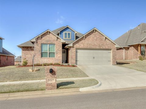 Photo of 9317 NW 90th Street, Yukon, OK 73099 (MLS # 1230614)