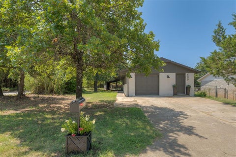 Photo of 600 Franklin Street, Jones, OK 73049 (MLS # 1253188)