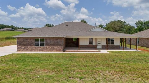 Photo of 17611 Natalie Court, Choctaw, OK 73020 (MLS # 1229929)