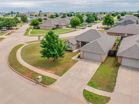 Photo of 404 S Pointe Lane, Mustang, OK 73064 (MLS # 1231992)