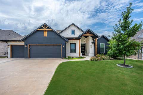 Photo of 1322 Presidio Drive, Norman, OK 73072 (MLS # 1245872)