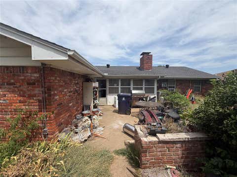 Photo of 1300 NE 47th Street, Oklahoma City, OK 73111 (MLS # 1245963)
