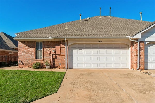 509 S SANTA FE AVE APT 123, EDMOND, OK 73003 - Image bb89358d25f66c793a84876ce3cdcf21/3763474322