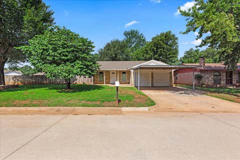 Photo of 713 S Glen Lane, Mustang, OK 73064 (MLS # 1237523)