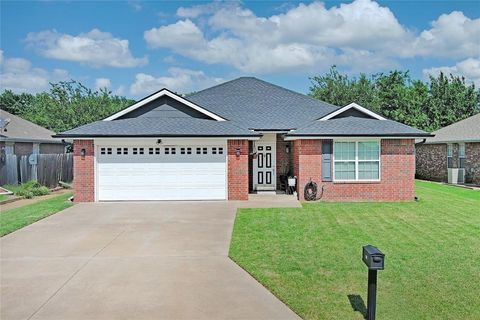 Photo of 2319 Bent Tree Road, Shawnee, OK 74804 (MLS # 1233902)